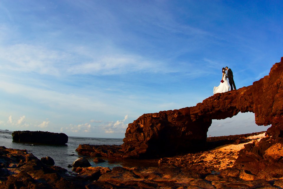 Chụp ảnh cưới - Chụp ảnh cưới trên bãi biển