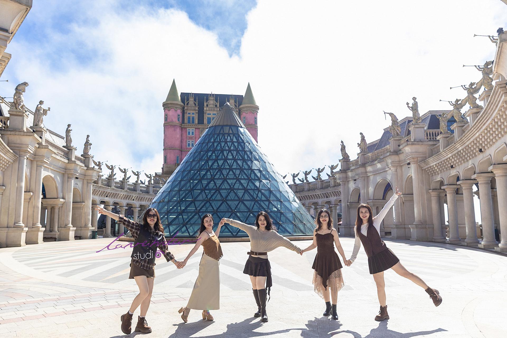 Báo giá dịch vụ chụp ảnh ở Bà Nà Hills Đà Nẵng của Lavender studio Báo giá dịch vụ chụp ảnh ở Bà Nà Hills Đà Nẵng của Lavender studio