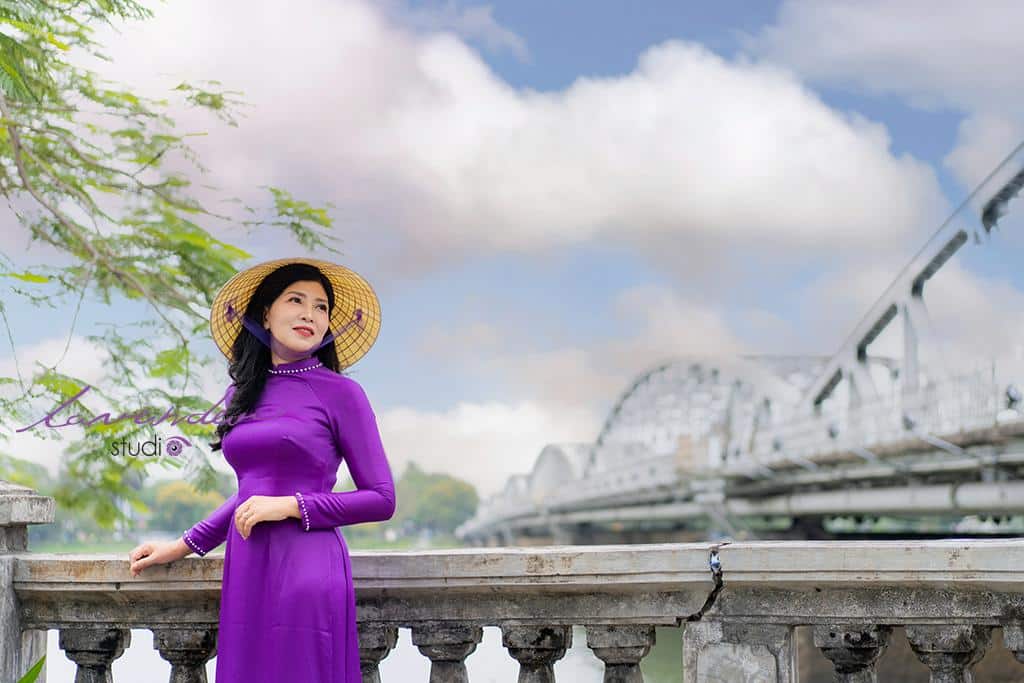 Chụp ảnh áo dài kỷ niệm kết hợp tour du lịch Huế