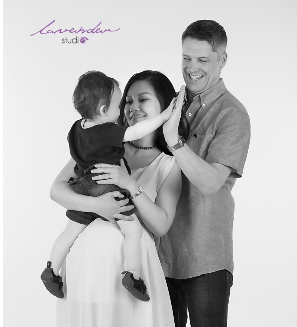 Giá dịch vụ chụp 3 người gia đình tại Lavender studio quận 3