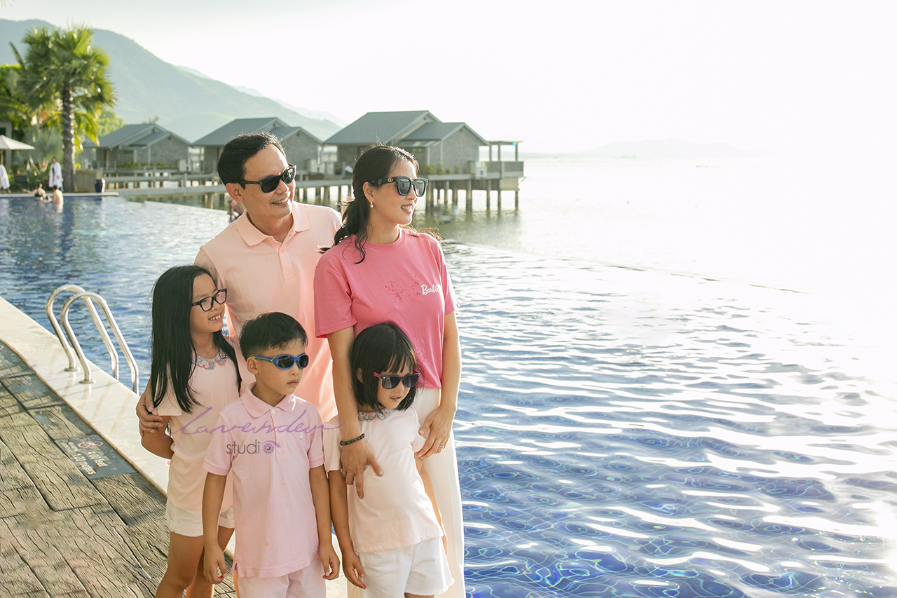 Chụp ảnh gia đình ở biển đẹp và tự nhiên cùng Lavender studio