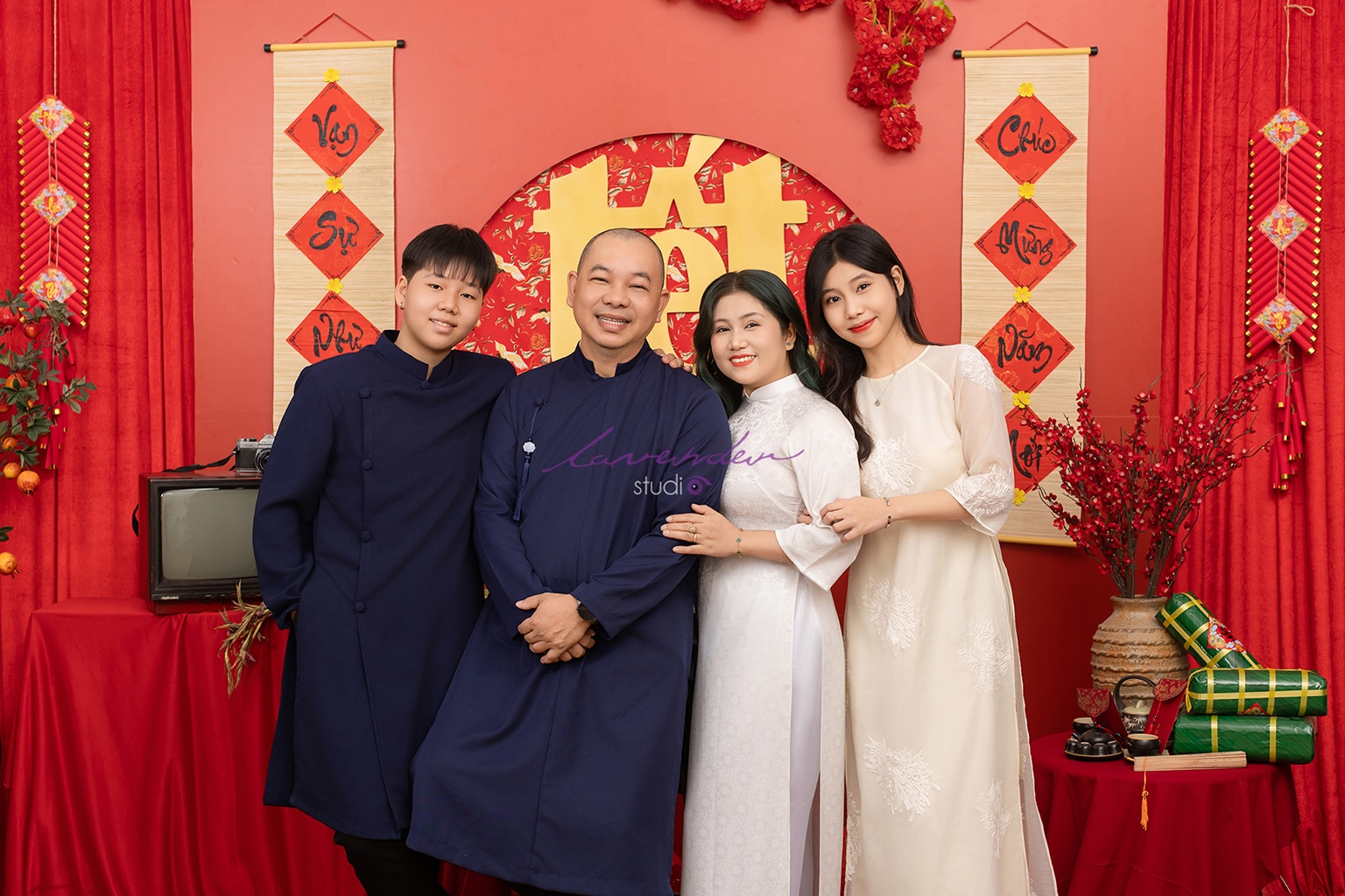 Chụp ảnh áo dài gia đình dịp Tết cùng studio Lavender TP Đà Nẵng Chụp ảnh áo dài gia đình dịp Tết