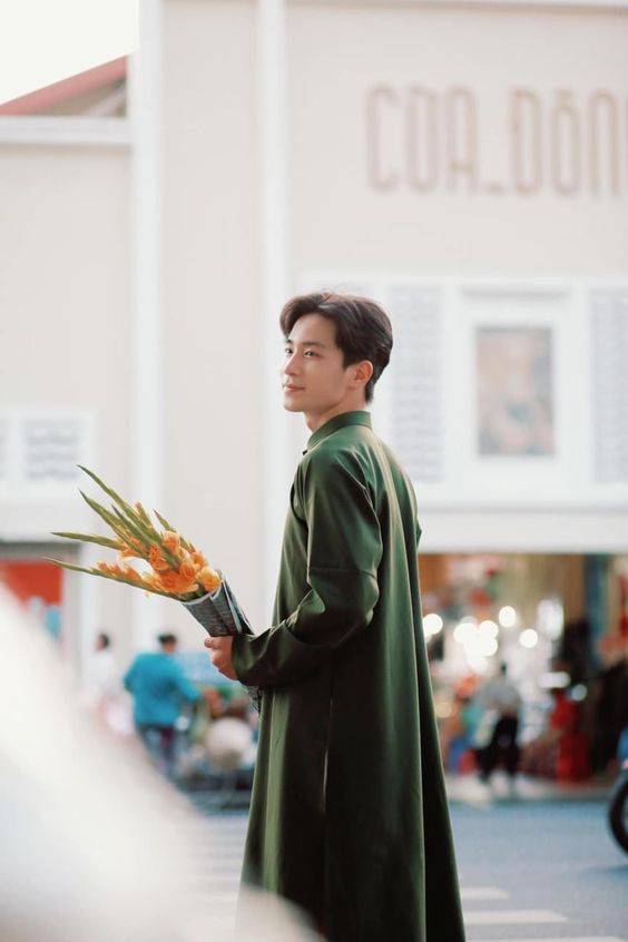 Gợi ý cách tạo dáng chụp ảnh áo dài cho nam, nữ, cặp đôi, gia đình đơn giản mà vẫn đẹp update 2026-2027