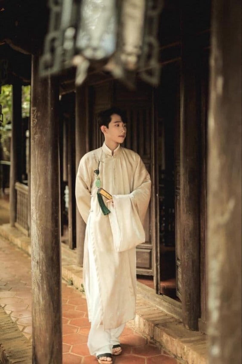 Gợi ý cách tạo dáng chụp ảnh áo dài cho nam, nữ, cặp đôi, gia đình đơn giản mà vẫn đẹp update 2026-2027