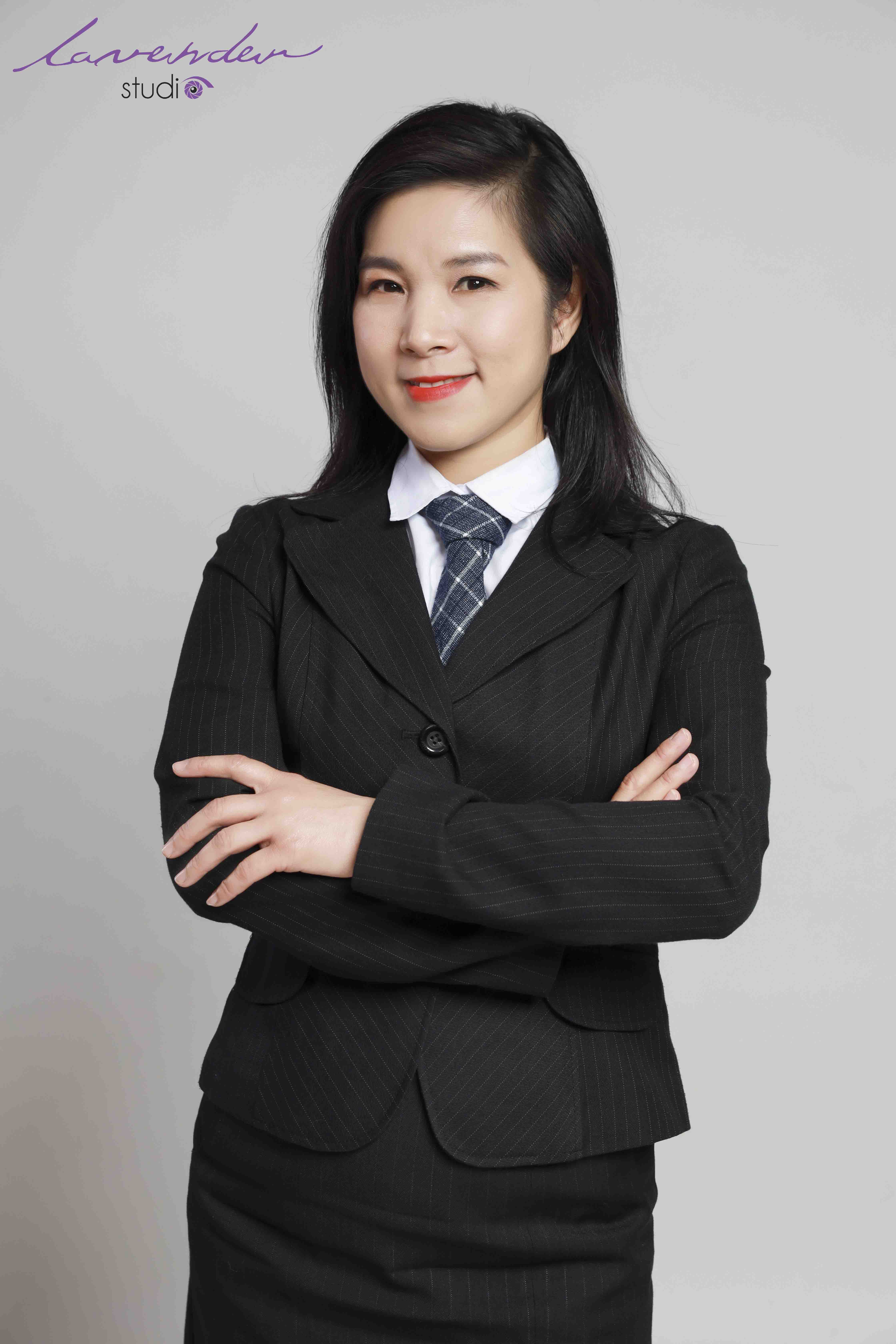 chup-hinh-doanh-nhan-tai-chinh-chung-khoan-4