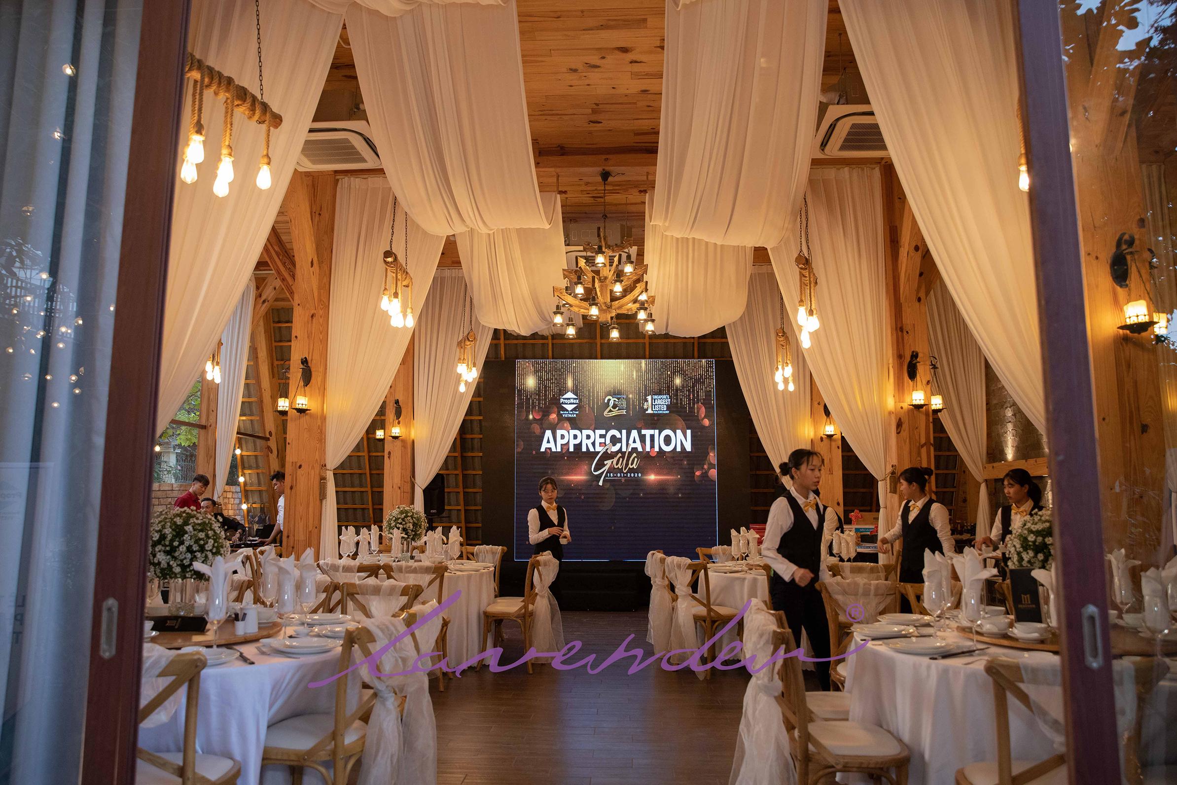 Tìm hiểu dịch vụ chụp ảnh yeah party cuối năm của Lavender studio