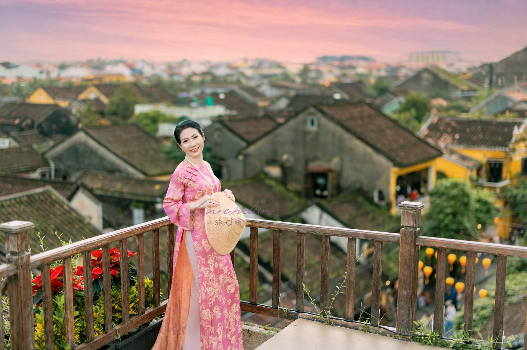 Thuê thợ chụp ảnh áo dài ngoại cảnh đẹp ở Hội An