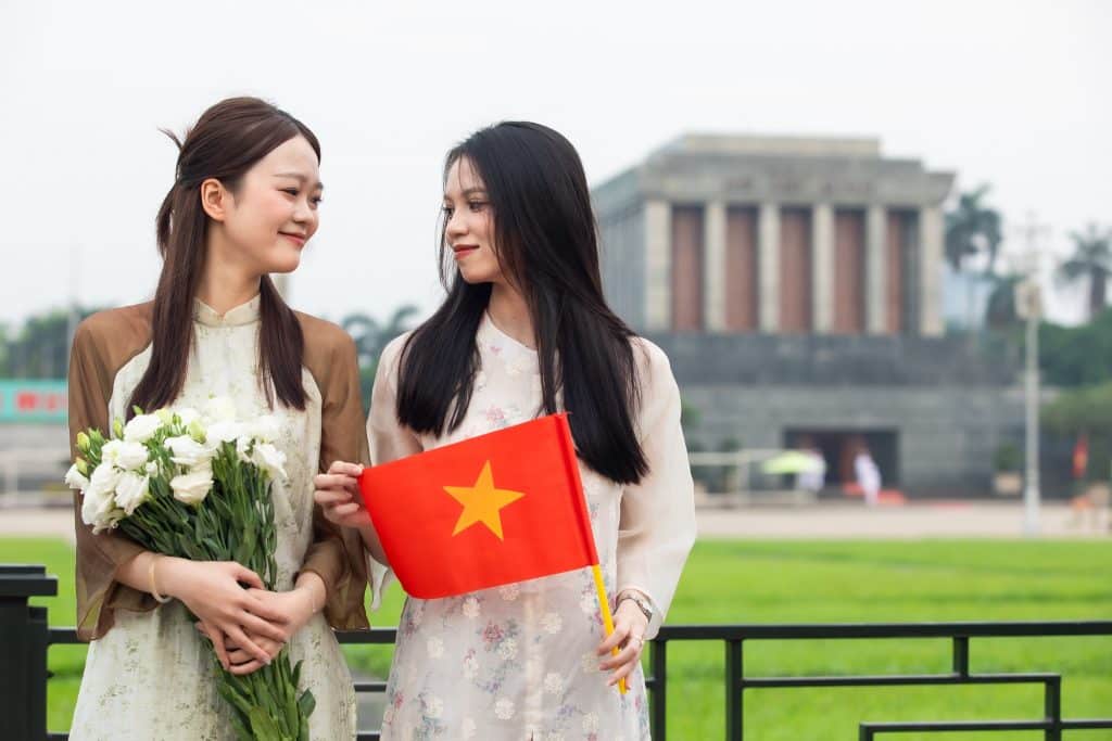 Dịch vụ chụp ảnh áo dài check-in ở Lăng bác dịp quốc khánh 2/9