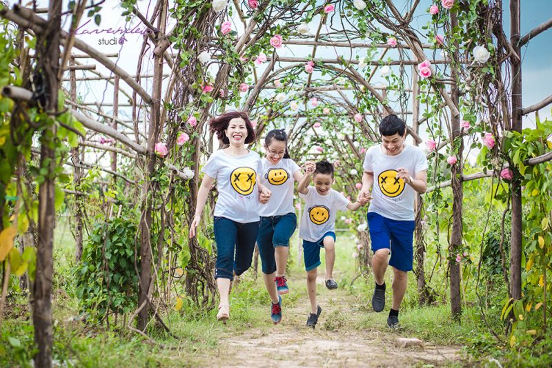 kỷ niệm 10 năm ngày cưới làm nên chụp hình